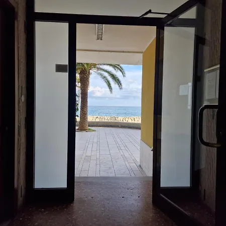 Apartamento Borghetto S.s. Trilocale Davanti Al Mare - A/c